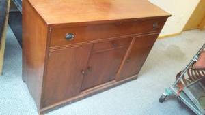 lot 292 image: Vintage Wood Buffet.