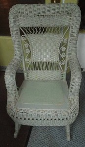 lot 320 image: Wicker Rocker,  light green - overall great