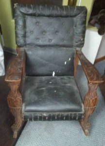 lot 24 image: Antique Oak Rocker - Leather and Crosscut