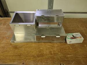 lot 41 image: Toppo Condiment Dispenser & Slicer...