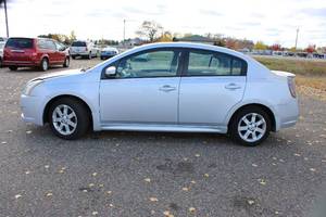 2011 Nissan Sentra SR - 2 OWNERS