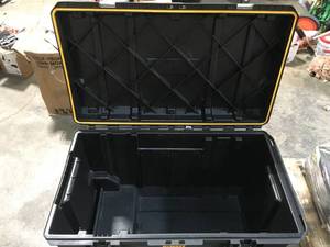 lot 16 image: Tough Chest 38 in. 63 Gal. Mobile Tool Box Customer Returns See Pictures