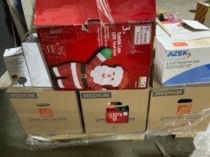 lot 67 image: Pallet of Christmas Lights, Inflatables & Other Chrismtas Decorations & Accessories. See Pictures