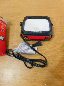 lot 22 image: CRAFTSMAN 1000-Lumen LED Portable Work Light
