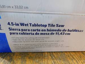 lot 80 image: Project Source 4.5-in 4.1-Amp Tabletop Tile Saw