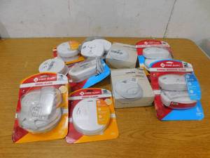 lot 112 image: Assorted Smoke Alarm Lot