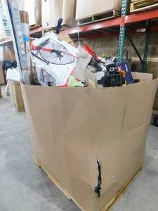 lot 136 image: WHOLESALE PALLET LOT OF GENERAL MERCHANDISE, SMALLS- TOOLS,HARDWARE ITEMS