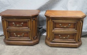 lot 3 image: 2 MATCHING NIGHT STANDS