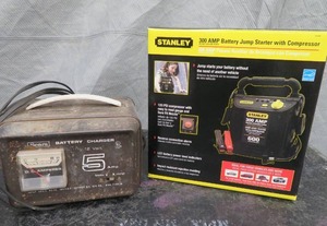 lot 10 image: STANLEY 300 AMP JUMP STARTED WITH COMPRESSOER  SEARS BATTERY CHARGER