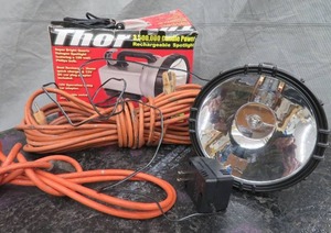 lot 13 image: THOR SPOTLIGHT  EXTENSION CORDS