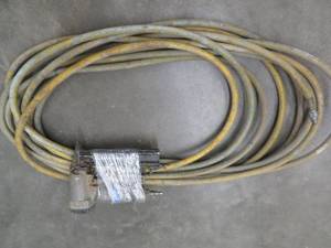 lot 16 image: AIRHOSE  PNUMATIC BRAD NAILER