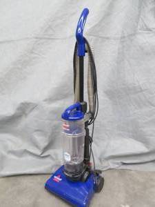 lot 58 image: BISSELL EASYVAC