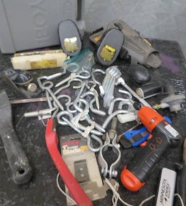 lot 63 image: LOT OF MISC TOOLS AND EYE BOLTS