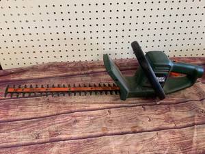 Black & Decker 16� Hedge Trimmer