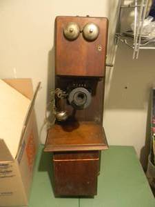 lot 3 image: Vintage Antique Kellogg Hand Crank Wall Telephone - Wood Case -  Very unique piece - Nice - SEE PICTURES