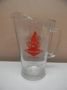 lot 58 image: VINTAGE GRAIN BELT BEER GLASS BEER PITCHER - NICE PIECE - OLD SCHOOL - SEE PICTURES