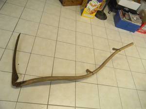 lot 70 image: VINTAGEANTIQUE WEED SCYTHESICKLE - AWESOME PIECE - APPROX 60 LONG - SEE PICTURES