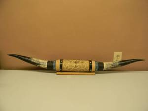lot 71 image: VINTAGE STEER HORNS - VERY COOL - SEE PICTURES