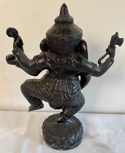 lot 117 image: Ganesh Statue