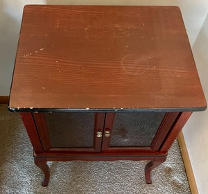 lot 76 image: Petite Accent TableCabinet with Glass Front Doors
