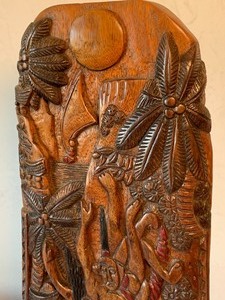 lot 14 image: Wooden Decorative Wall Hanging from Saipan