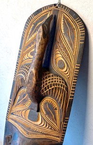 lot 38 image: Decorative Wooden Wall Mask from Hawaii