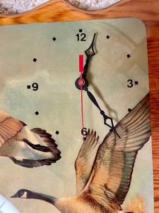 lot 206 image: Wooden Duck Themed Clock