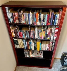 lot 157 image: Beautiful Bookshelf (books not included)