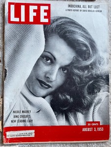 lot 159 image: Vintage LIFE Magazines