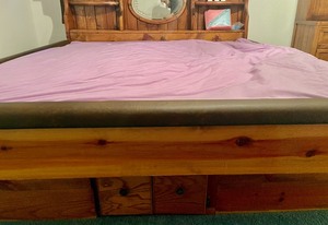 lot 234 image: King Waterbed
