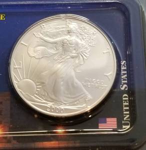 2000 AMERICA SILVER EAGLE 1 TROY OZ .999 FINE SILVER