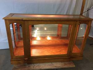 Fantastic Oak Wood &amp Beveled Glass Top Console Table Light Up 2 Shelf Display Curio Cabinet - Great Working Condition&nbsp No Scratches To Glass