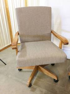 3 Fantastic Wood &amp Upholstered Rolling Swivel Chair With Tilting Back Rest Technology For Comfort&nbsp Very Solid &amp Excellent Condition&nbsp Please Note On This Lot Only Bidding Is For 1 X 3 Chairs&nbsp