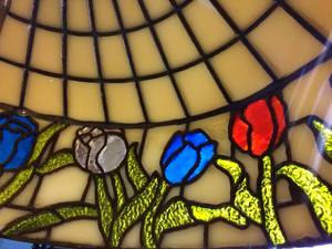 ANOTHER BIG WOW VINTAGE BEAUTIFUL TIFFANY COMPANY STAIN GLASS FLORAL CEILING LIGHT FIXTURE - LABEL SAYS THE TIFFANY COMPANY DIV OF TROY LIGHTING INC CITY OF INDUSTRY, CA - WORKS BUT SHOULD BE REWIRED...