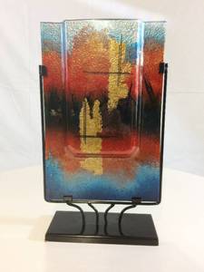 STUNNING &amp LARGE 18 ASIAN INSPIRED&nbspDICHROIC&nbspFUSED ART GLASS 2 RECTANGULAR SHAPED PANELS IN METAL DISPLAY STAND - SIMILAR ONES ONLINE RETAIL FROM $350-$1000 - EXCELLENT CONDITION