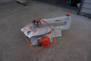 lot 5 image: Ridgid Brand 16 Variable Speed Scroll Saw