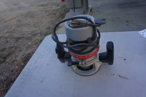 lot 8 image: Craftsman Model 315-175140 Portable Router