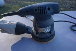 lot 15 image: Ryobi Brand Model RS241 PadPalm Sander
