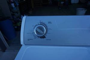 lot 22 image: Whirlpool Model LER8648PW1 Electric Cloths Dryer