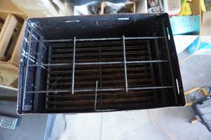 lot 39 image: Luhr Jensen The Big Chief Smoker