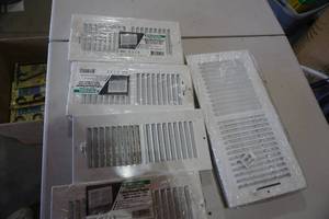 lot 59 image: Lot of Ceiling and Side Wall HeatingCooling Vents