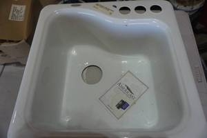 lot 61 image: American Standard Brand Island Silhouette 18 x 18 Sink