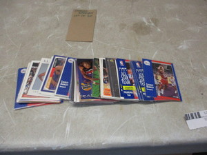 lot 21 image: Charles Barkley lot of 60 basketball cards