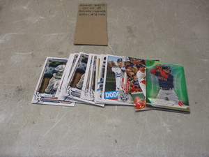 lot 34 image: Mookie Betts lot of 18 baseball cards including serial numbered #259