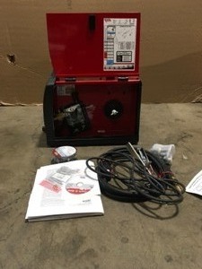 Lincoln Electric 125 Amp Weld-Pak 125 HD Flux-Cored Welder with Magnum 100L Gun, Flux-Cored Wire, 115V Customer Returns See Pictures