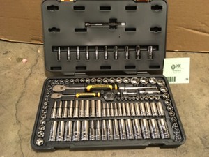 GEARWRENCH 14 in. and 38 in. Drive 6-Point Standard & Deep SAEMetric 90-Tooth Ratchet and Socket Mechanics Tool Set (106-Piece) Customer Returns See Pictures