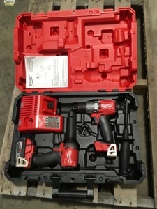 Milwaukee M18 FUEL 18-Volt Lithium-Ion Brushless Cordless Hammer Drill and Impact Driver Combo Kit (2-Tool) with Two 5Ah Batteries Customer Returns See Pictures