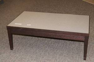 lot 18 image: Lobby Coffee Table