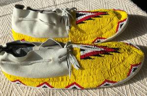 Beaded Hide Mens Moccasins