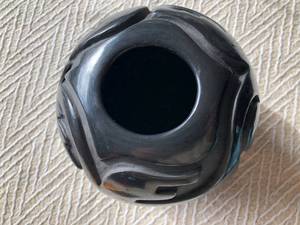 Pueblo Black Pottery Bowl - Large